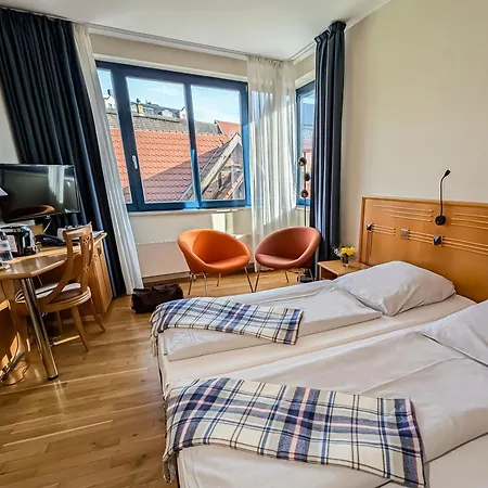 Boulevard Altstadt מלון שוורין